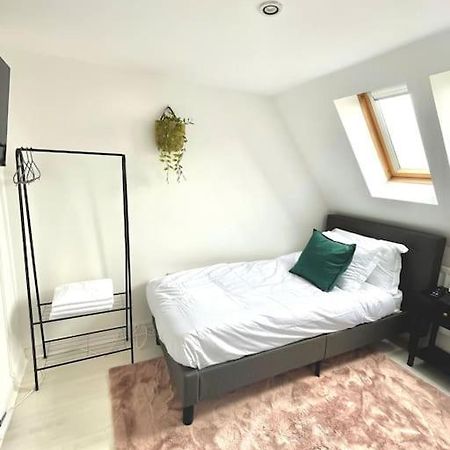 High-End 2 Bed Maisonette In Beaulieu Park Broomfield  Buitenkant foto